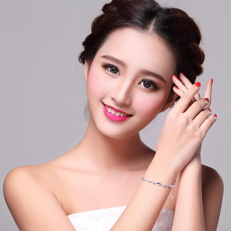 Diamond-encrusted 925 sterling silver bracelet with adjustable chain and AAA+ zircon stones