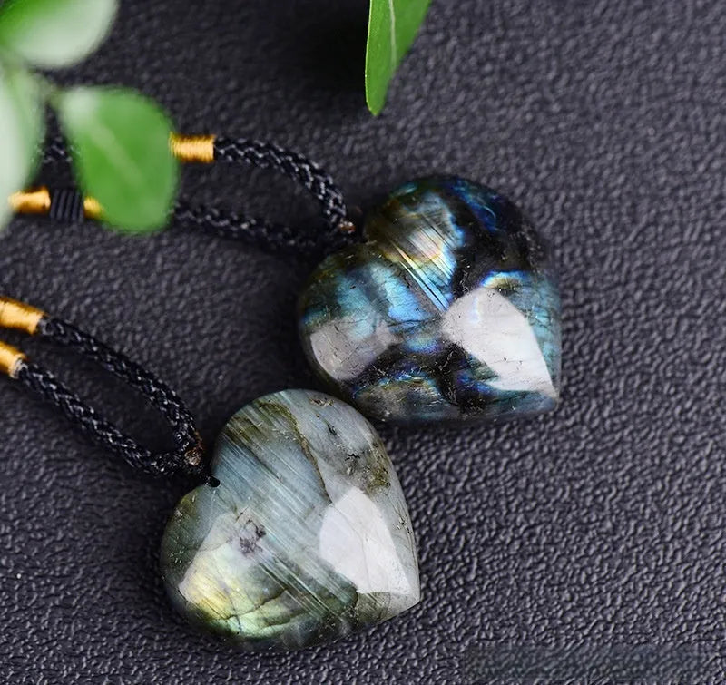 Natural labradorite moonstone heart necklace with blue light crystal geometric pendant