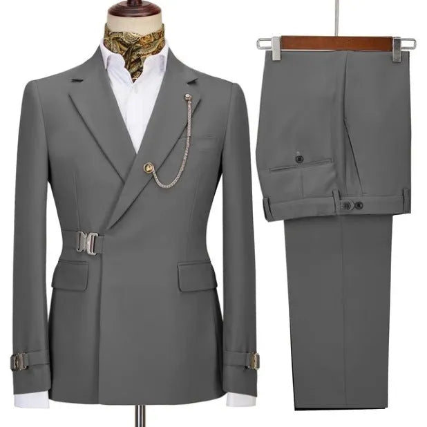 Men's light business casual polyester suit in beige with flat lapel collar and centre back vent