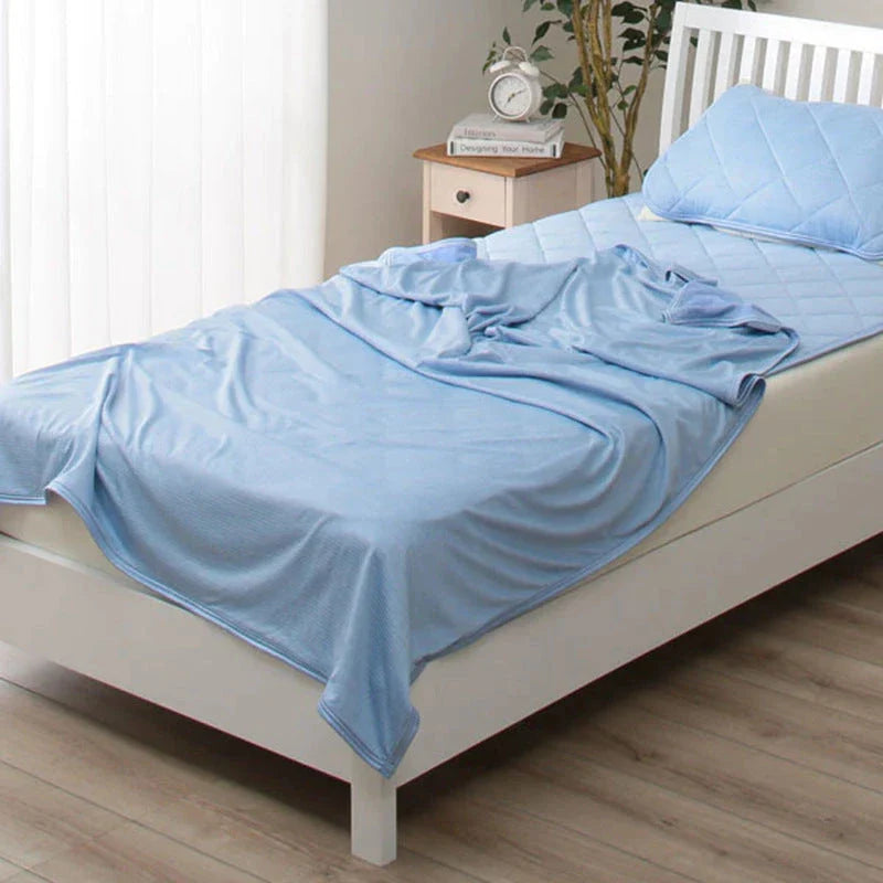 Cooling Summer Blanket made with breathable Japanese cooling fiber technology to keep you comfortable all night