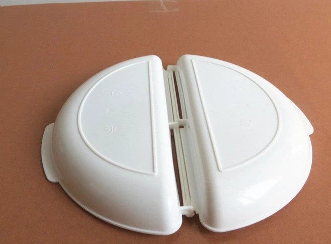Non-toxic PP microwave oven egg tray for quick steamed eggs, 11.5*21*5cm