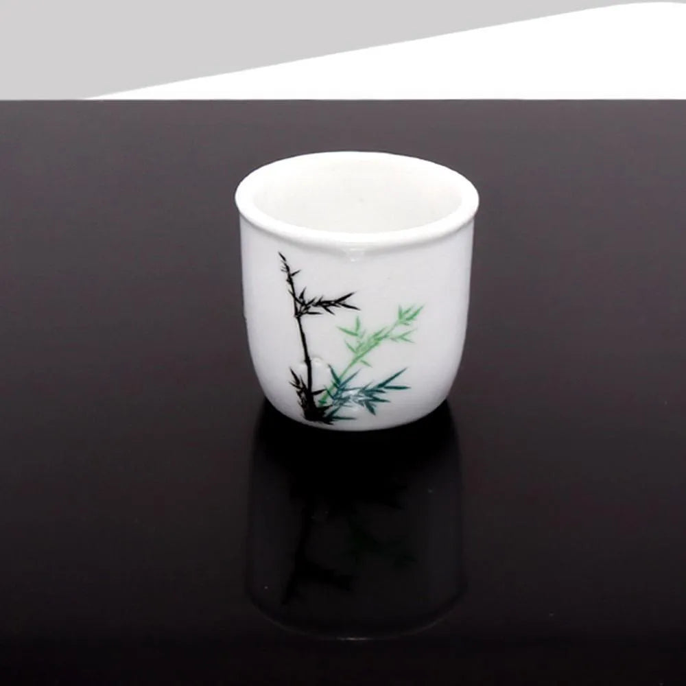 Black and white square acrylic reflection boards for tabletop product photography in three sizes.