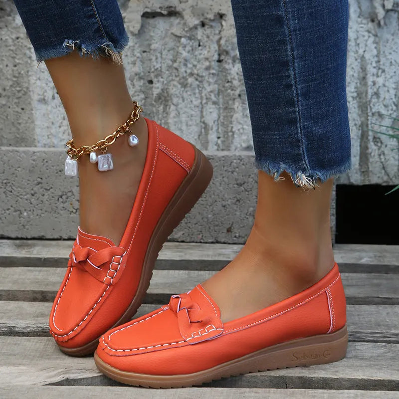 Women's flat shoes with woven PU upper, round toe, low heel, available in solid colours for spring autumn.