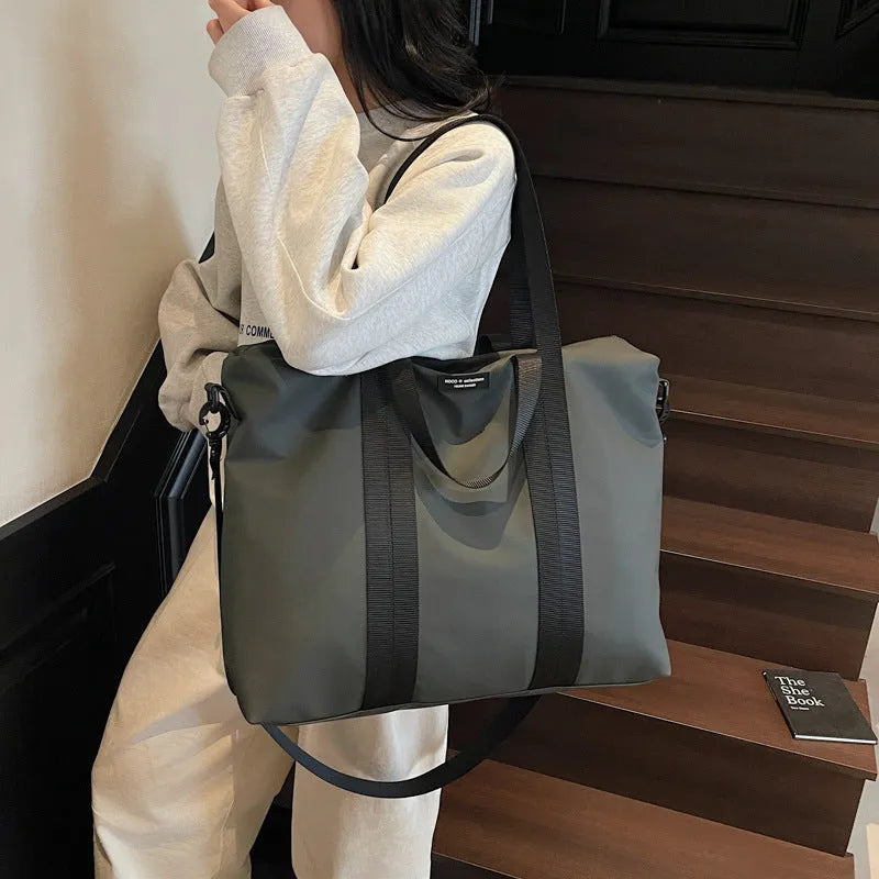 Lightweight Oxford cloth tote bag in black, grey or champagne with 20-35L capacity