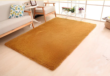 White plush solid rectangle area rug with non-slip dotted base, 100x160cm size, three-layer velvet and sponge construction for home floors