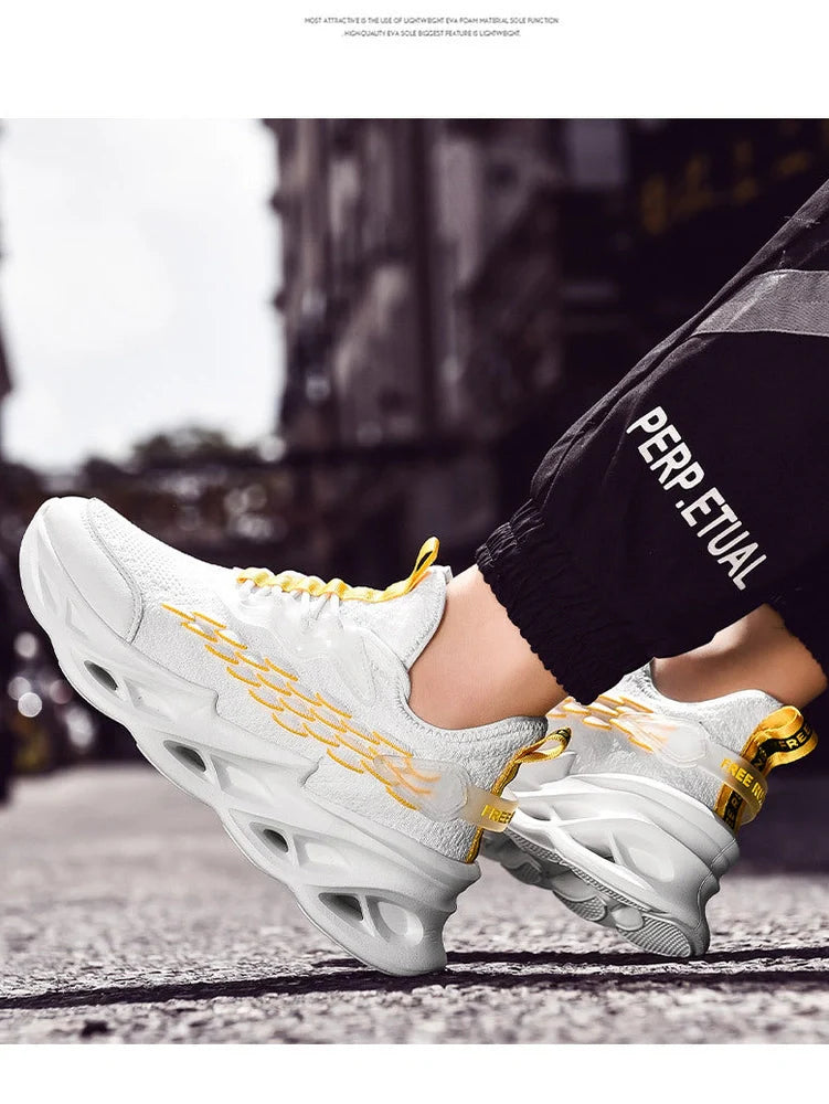 Wild sports casual shoes with lace-up closure and low heel in beige, black, or white options