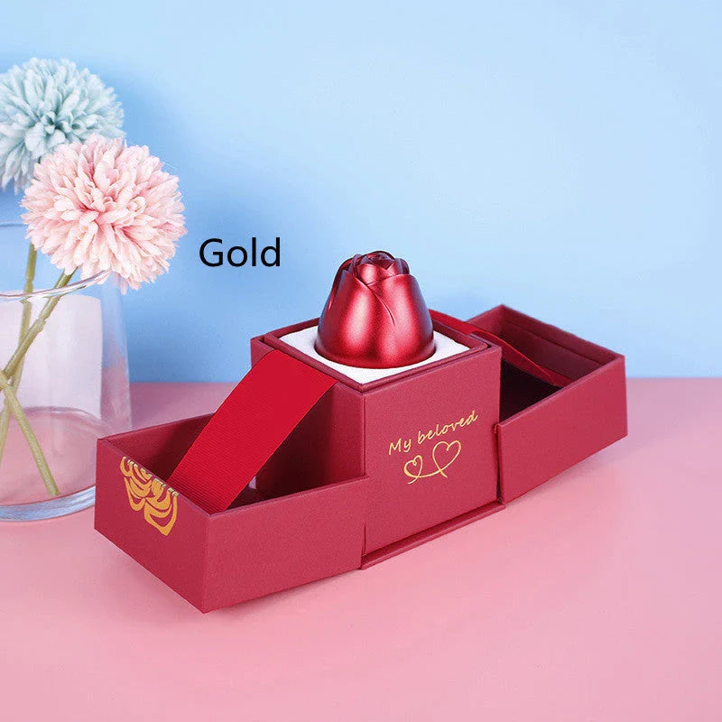 Elegant four-leaf clover necklace made with premium titanium steel and diamond accents, offering a radiant, non-fading charm