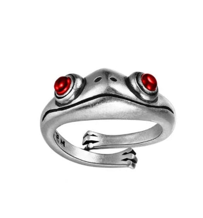 Vintage demon eye owl ring in sterling silver with adjustable opening