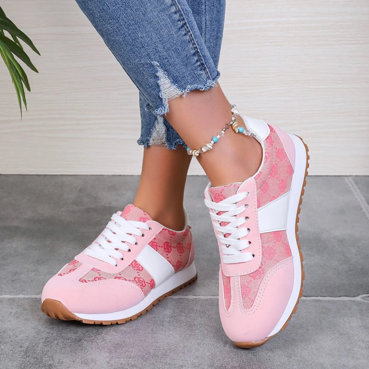 Women's casual lace-up shoes in khaki colour with cross-strap detail and round toe, flat heel profile