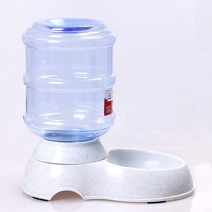 Automatic pet feeder and water dispenser for cats and dogs with large capacity