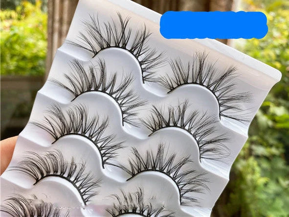 Black false eyelashes with 13mm length and curled messy cross pattern design