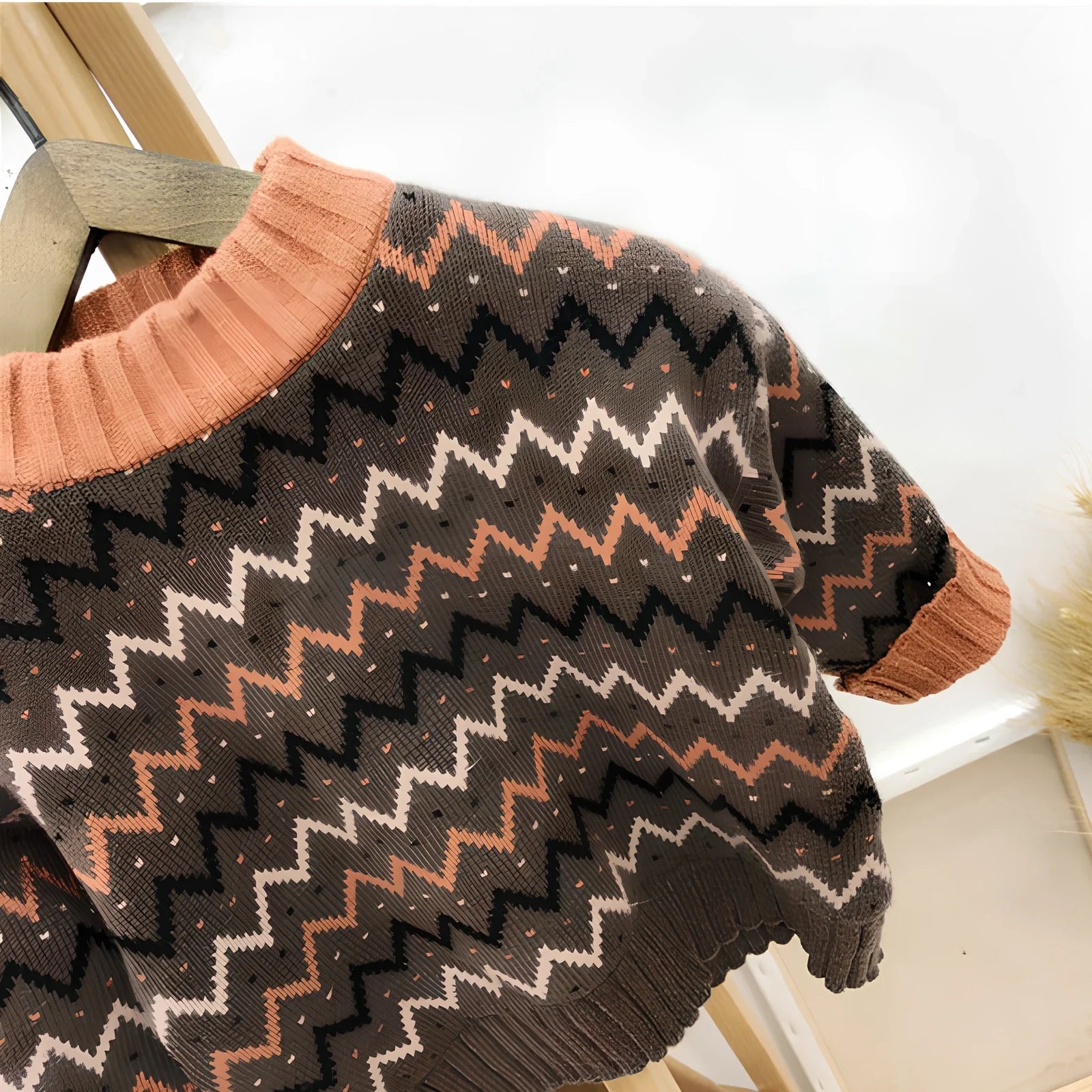 Children's long-sleeve wool sweater in apricot or brown, sizes 90-140cm with measurements length 36-52cm bust 54-74cm sleeve 31-47cm