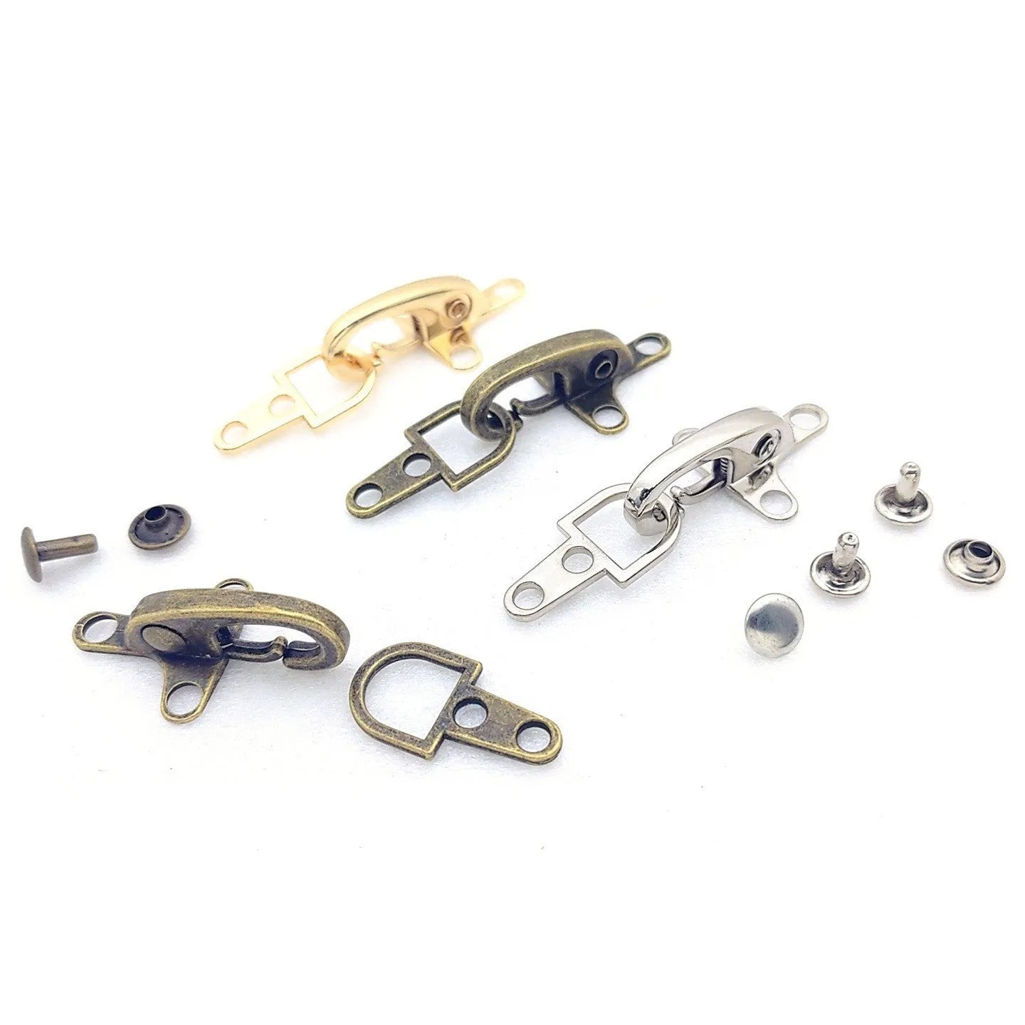 Zinc alloy aircraft-shaped hanging buckle in metallic finish, shown next to a ruler indicating 5.85cm size.