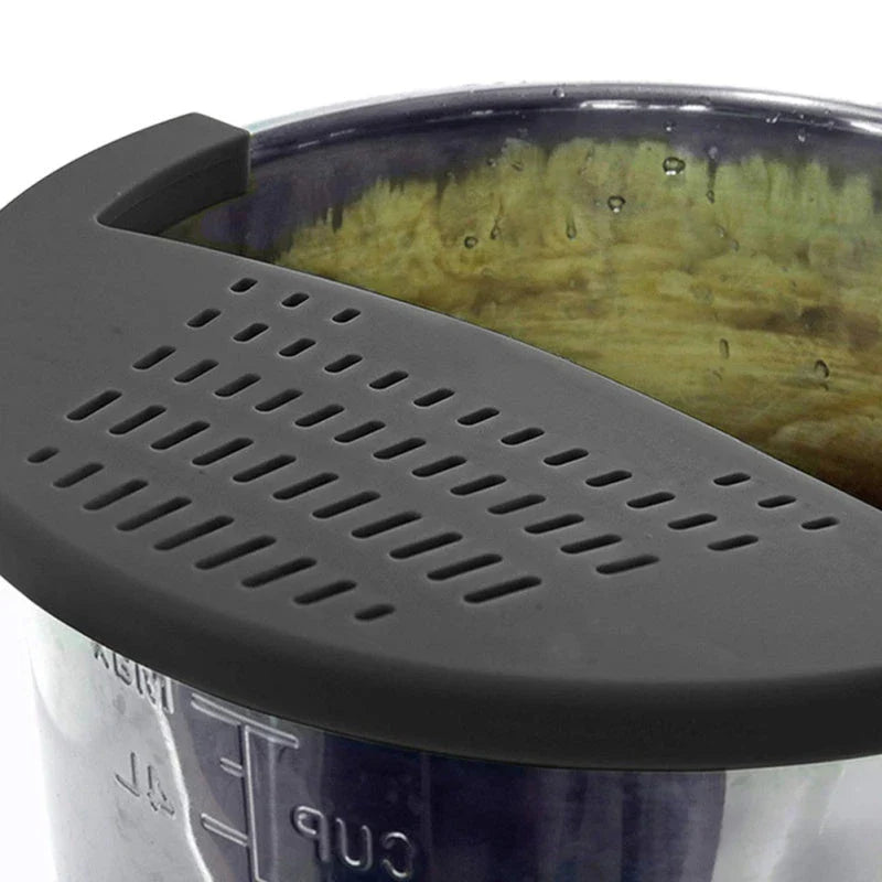 Versatile silicone pot strainer - a compact and durable kitchen tool for efficient draining of pots, pans, and bowls