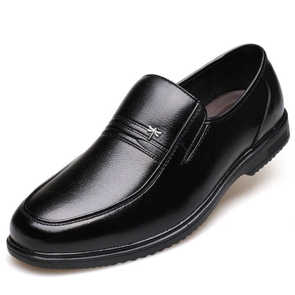 Men's business casual leather shoes in black and brown with rubber soles