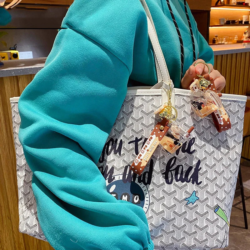 Women's bear-themed alloy and acrylic schoolbag pendant keychain in six unique designs