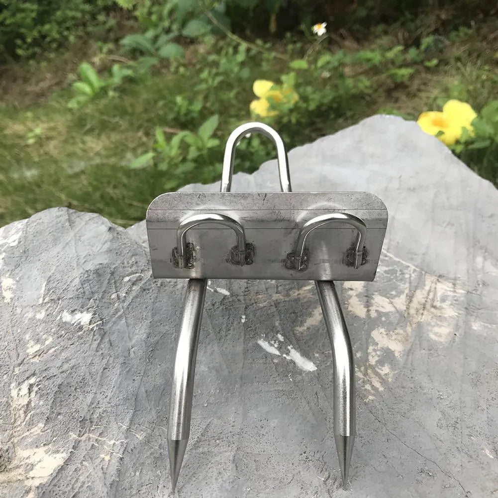 Tree climbing artifact non-slip feet in 304 stainless steel with sharp claws and fastening straps