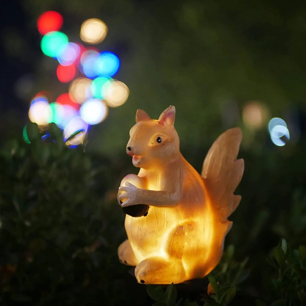 Solar outdoor luminous simulation animal lamp in eagle style with IP65 waterproof rating for garden use