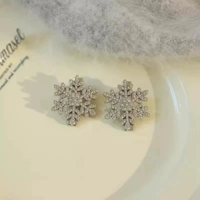 Crystal snowflake pearl hair clip with antlers or branches design for winter fashion