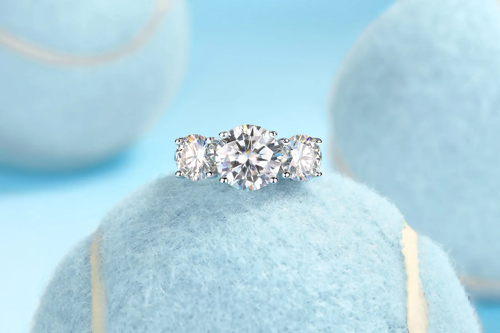 Three Lives Of Fortune wedding ring set with 3-carat moissanite in S925 silver platinum-plated on a white background