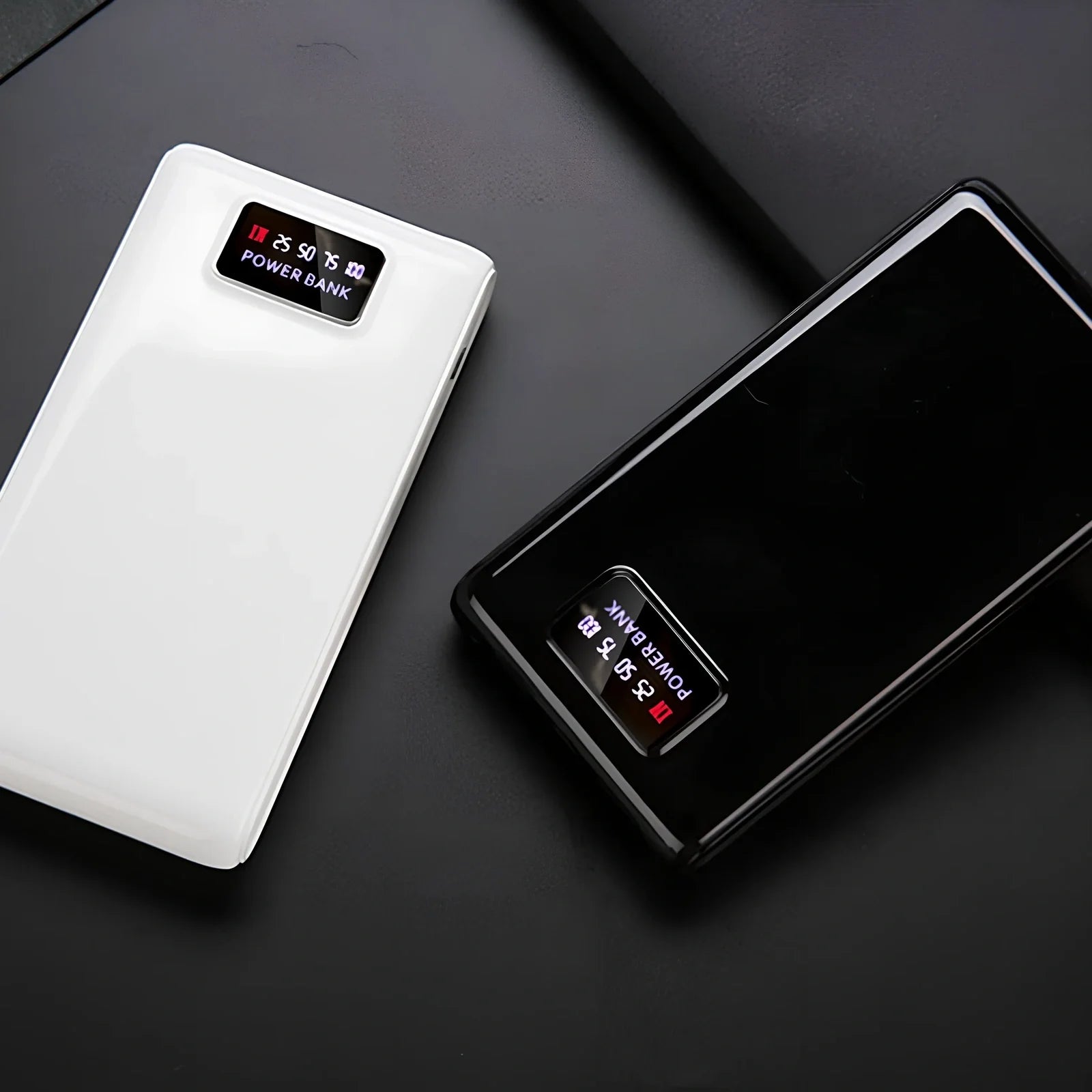 Black 18650 DIY charging bank case C9 model, 22mm x 76mm x 150mm with Type-C input and 5V 2A output for six batteries