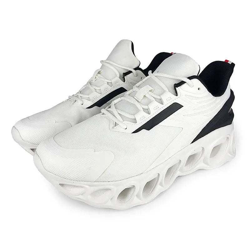 Men's low-top casual sports shoes in black with breathable mesh upper and lace-up fastening