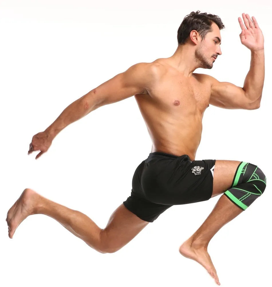Single non-slip fitness knee pad in nylon cloth, shown in one of six colours with weight sizing codes S to 3XL.