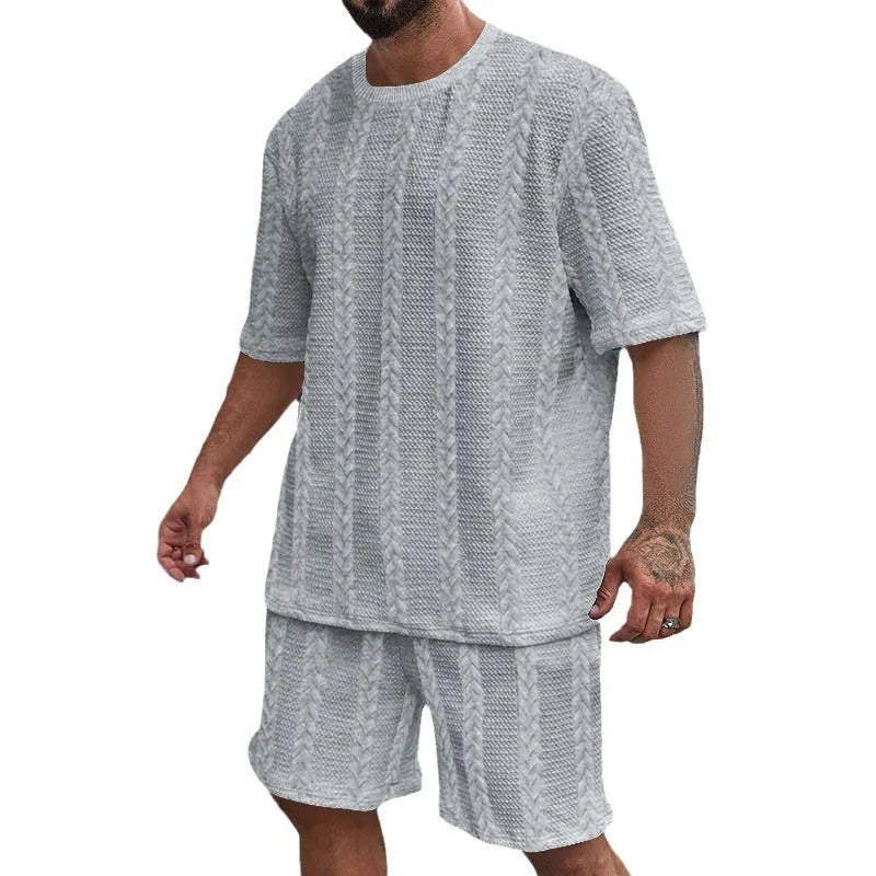Men's knitted jacquard summer casual set with short-sleeve pullover and matching shorts in solid colour