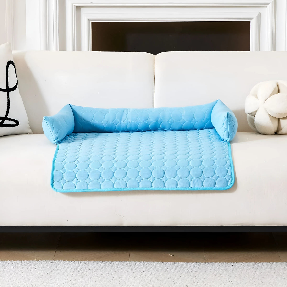 Round cool feeling pet sofa cushion in blue for dogs, 70x70cm size on floor