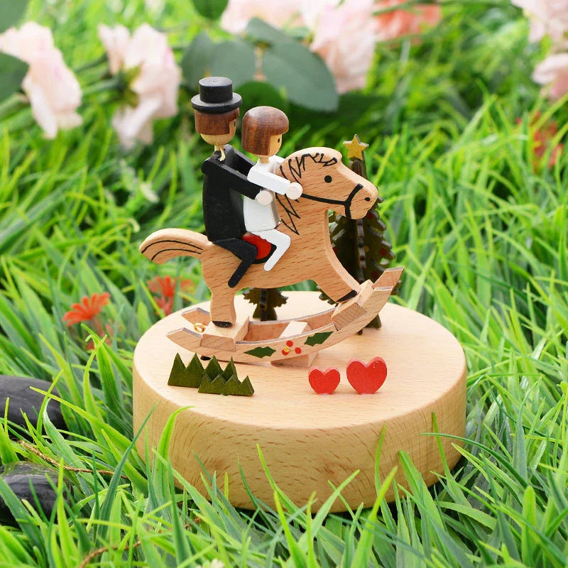 Innovative rotating wooden music box with Yunsheng movement, European-style design