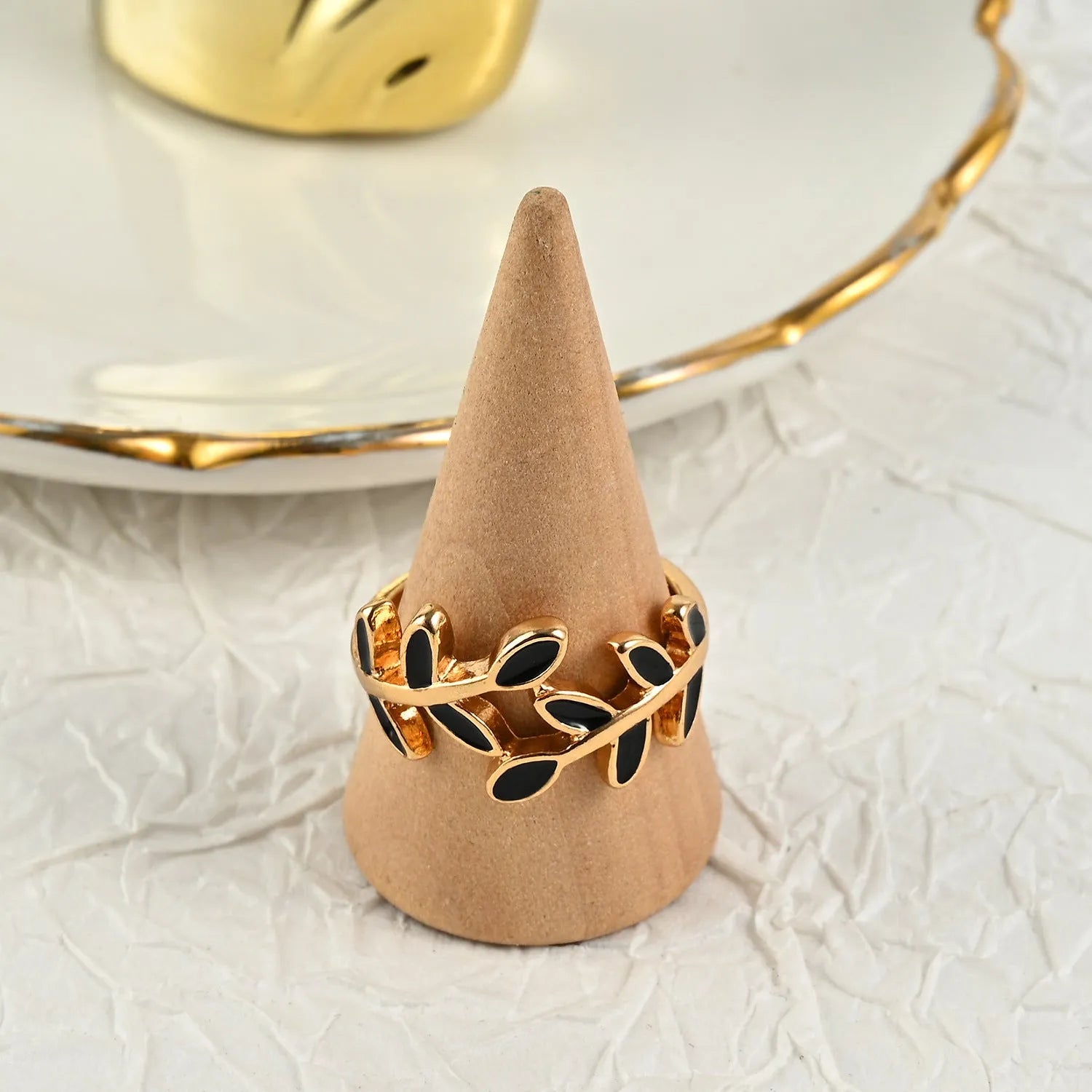 Gold electroplated acrylic ring with geometric leaf pattern for women's index finger
