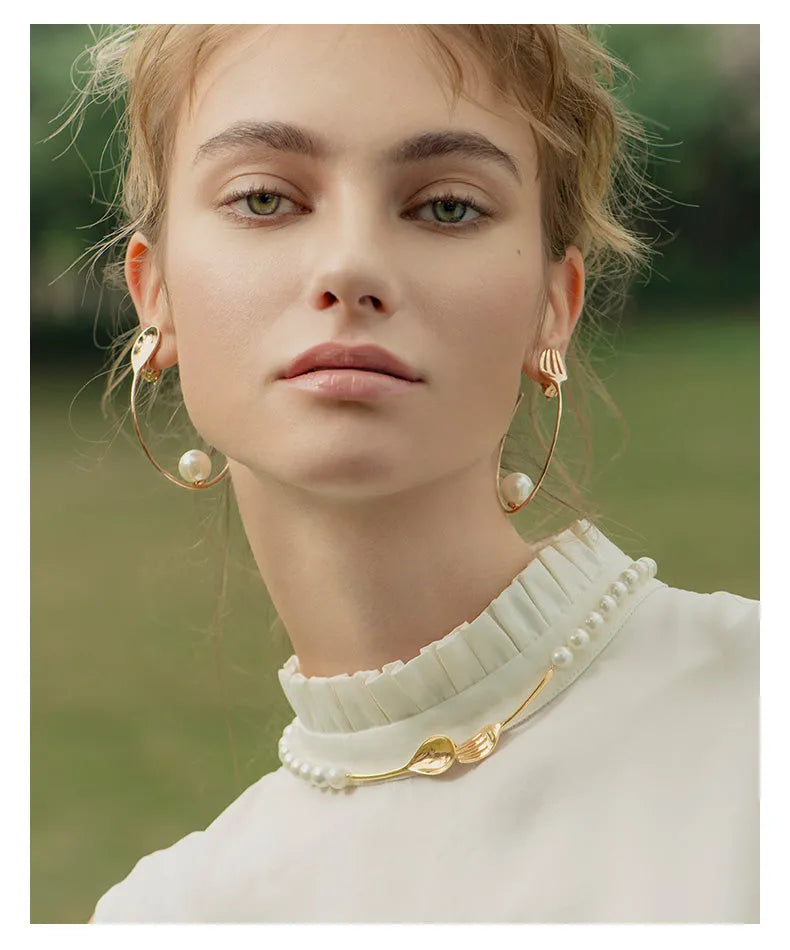 Gold 925 silver necklace with three tiers of shell beads, 370mm chain, adjustable extension links