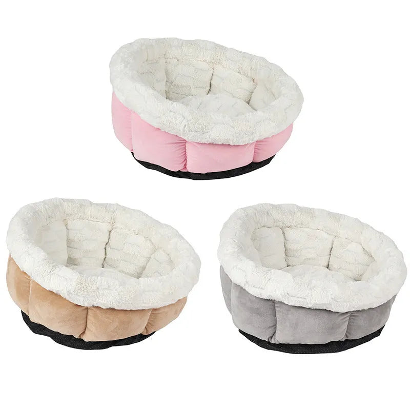 Petal cat mat in grey with raised edge, made from printed plush and imitated suede, measuring 48x49x25cm