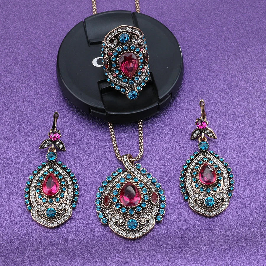 Bohemian style electroplated alloy jewelry set including earrings and necklaces