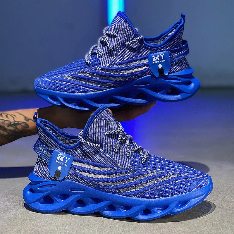 Men's flyknit mesh platform sneakers in solid colours with stitching details