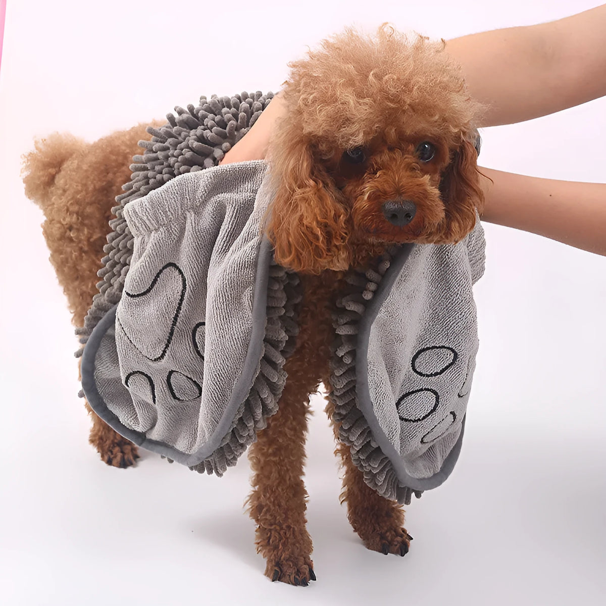Grey pet scrubbing towel for cats, 35x80cm, made from absorbent fibre with gloved design