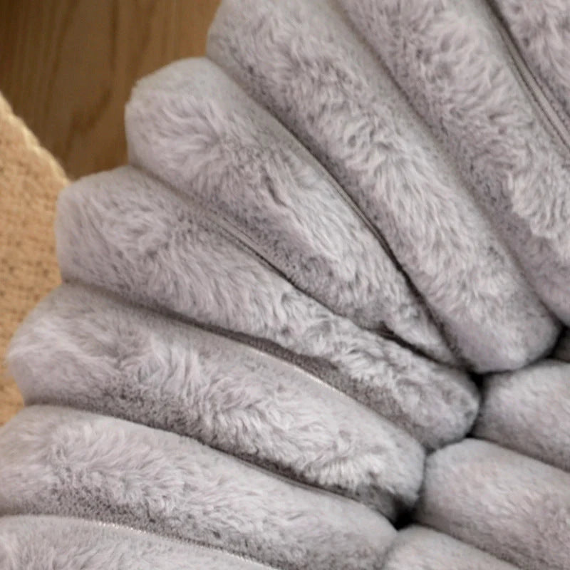 Round plush pet kennel for dogs in various colours and sizes