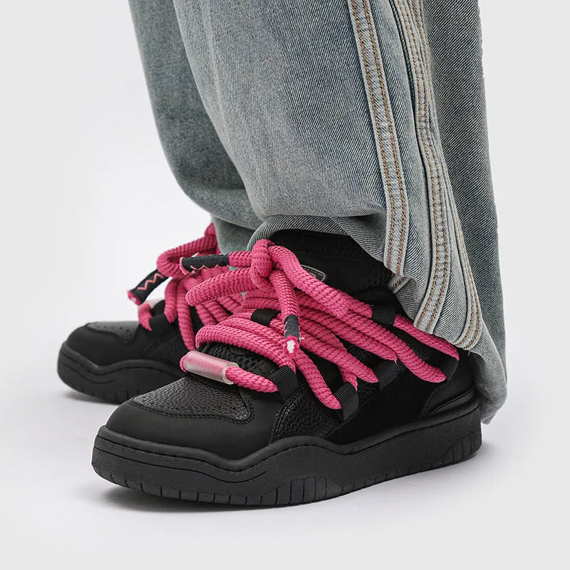 Casual unisex sneakers with thick rubber sole and round toe in various colours