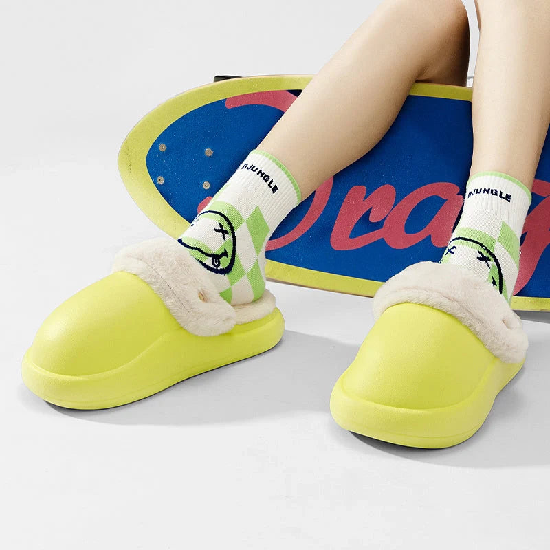 Winter warm non-slip slippers in various colours for men and women