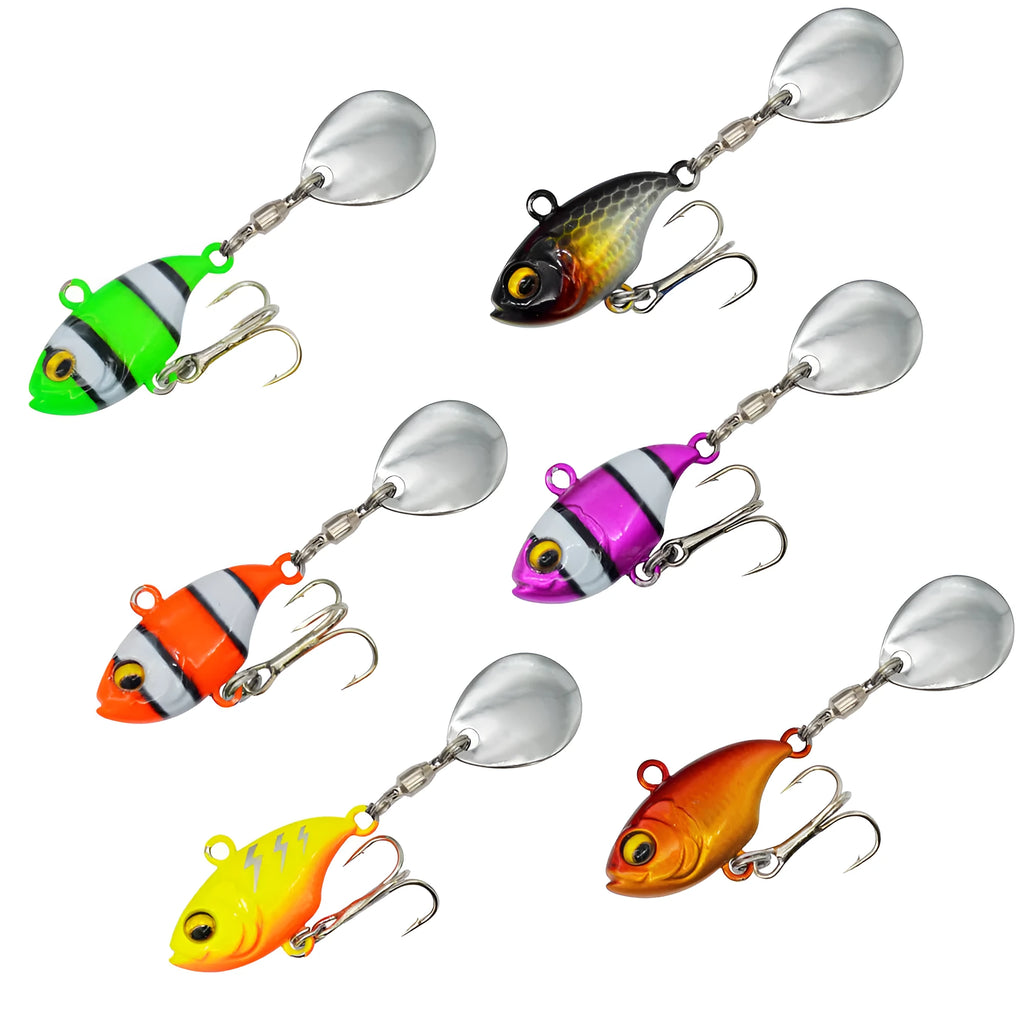 7.5g metal fishing lure with a spinning sequin in a gold colour pattern.