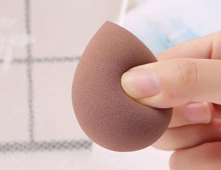 Rubycell cosmetic egg makeup sponge ball in super soft synthetic sponge, 40mm by 60mm, smear-proof for foundation blending
