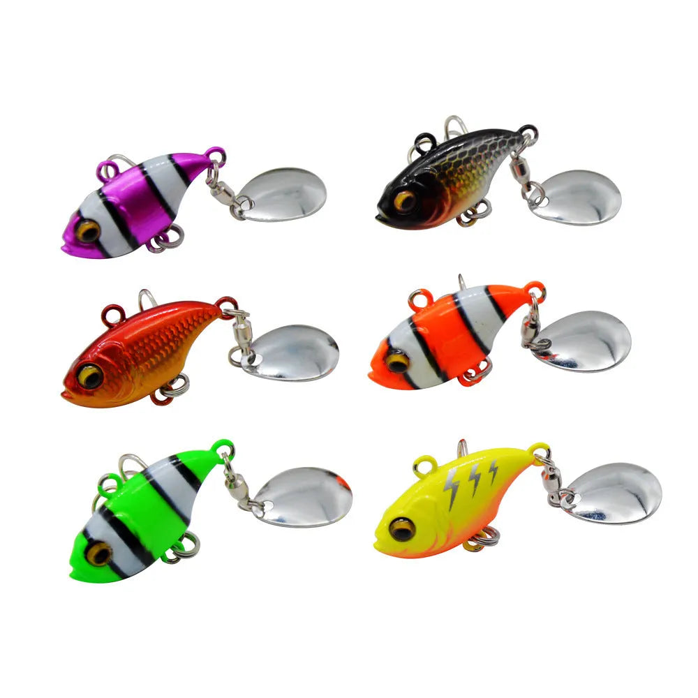7.5g metal fishing lure with a spinning sequin in a gold colour pattern.
