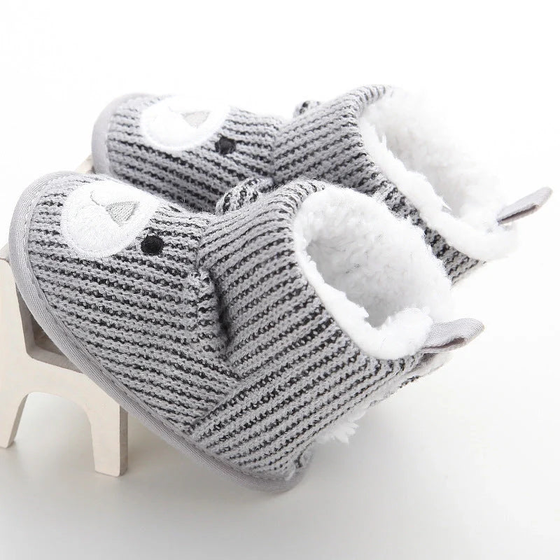 Bear knitting baby shoes in coffee and grey, sizes 11-13cm
