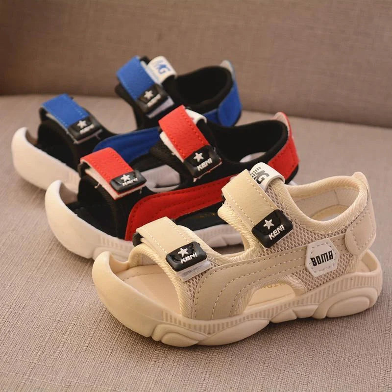 Boys' summer beach shoes with soft soles and anti-kick design in white, red, and blue