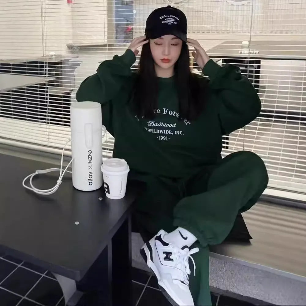 Women's cotton green long-sleeved casual sportswear suit with trousers and three-dimensional decoration on top