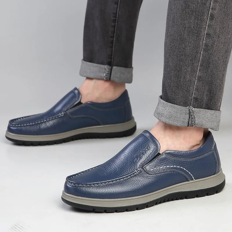 Men's casual waterproof lightweight leather shoes black low top round toe pu upper sewing line detail