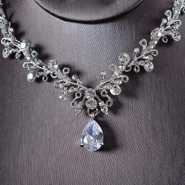 TL205 alloy zircon rhinestone bridal jewelry set with necklace and earrings on white background