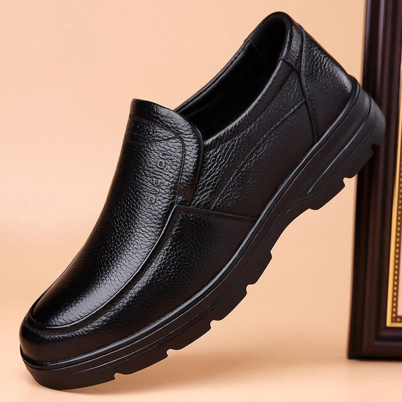 Men's genuine leather lace-up business casual shoes in brown with round toe and stitching detail