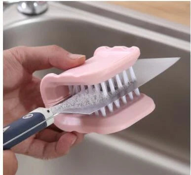 Versatile Knife & Cutlery Cleaner Brush - A Kiwi Kitchen Essential with Clever U-shaped Design and Durable Construction