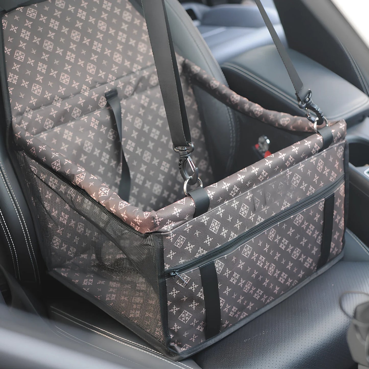 Waterproof pet car mat with headrest straps installed in vehicle, showing storage compartment and dimensions 400x300mm